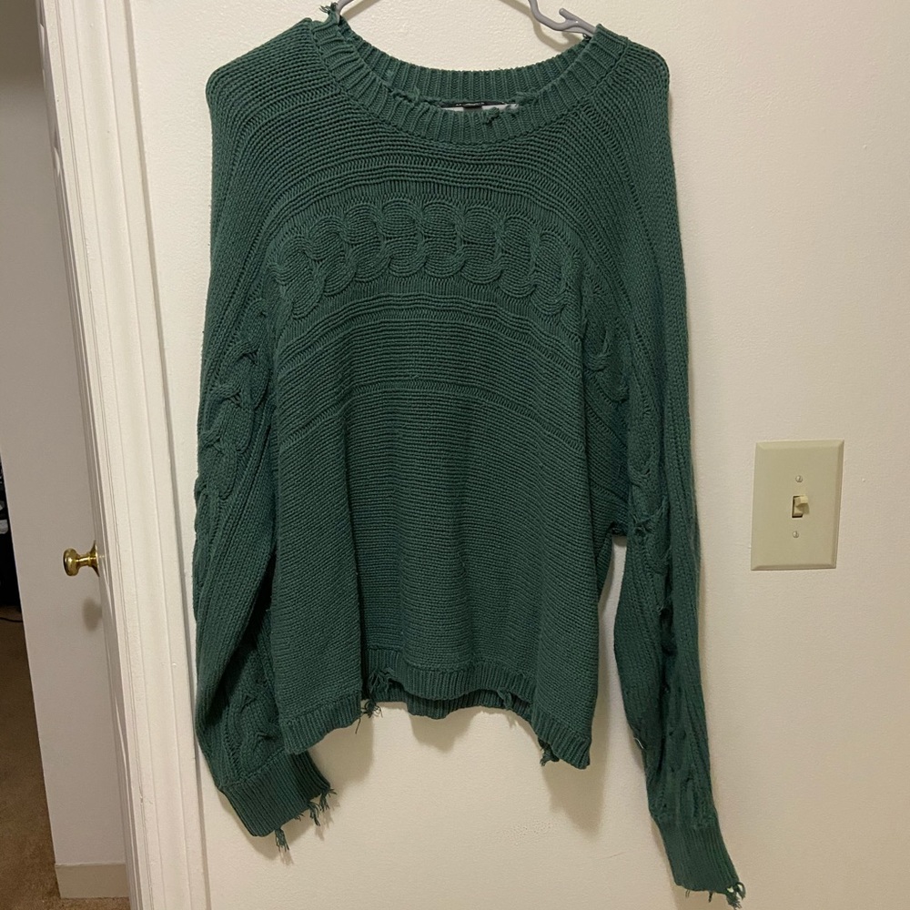Distress American Eagle sweater